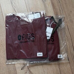 Figs burgundy blue scrub set NWT